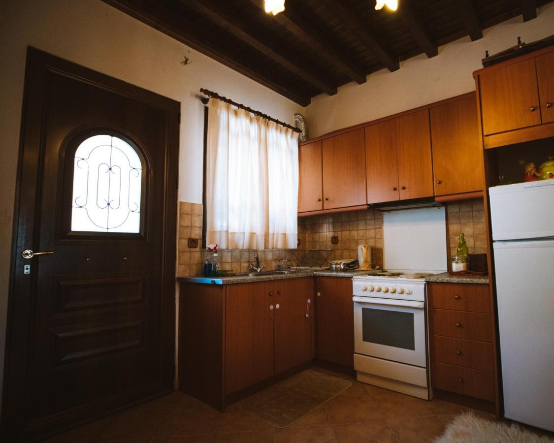 Evilion Traditional Inn Plakoton Ngoại thất bức ảnh